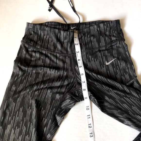 NIKE Dri-Fit Running, One zippered Pocket Leggings/Preowned - Picture 9 of 17